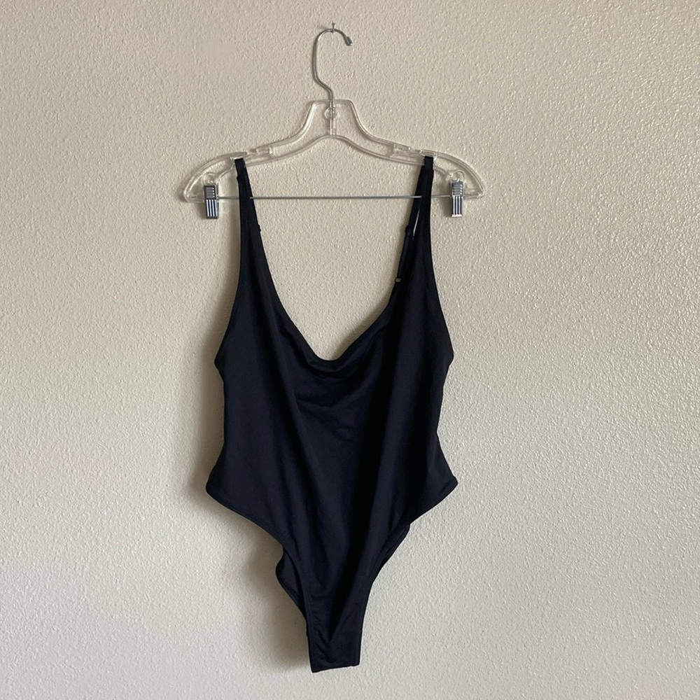 SKIMS Signature Swim Scoop Neck One Piece in Onyx (Size 2X) - Picture 4 of 12